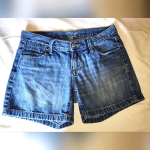 Old Navy 2012 The Flirt Denim Shorts women's sz 2